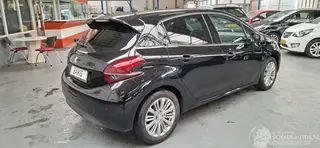 Peugeot 208 2017 фото 4