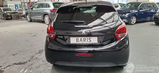 Peugeot 208 2017 фото 5