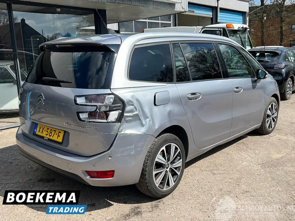 Citroën C4 2018 photo 2