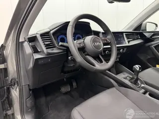 Audi A1 2025 фото 7