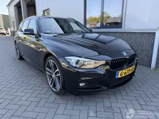 BMW 3-serie 2019 photo 2