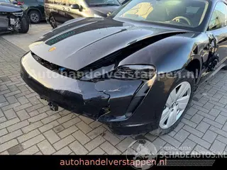 Porsche Taycan 2023 фото 3