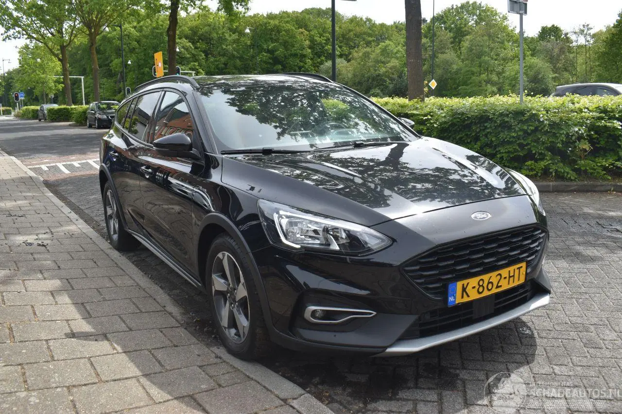 Ford Focus 2021 photo 2