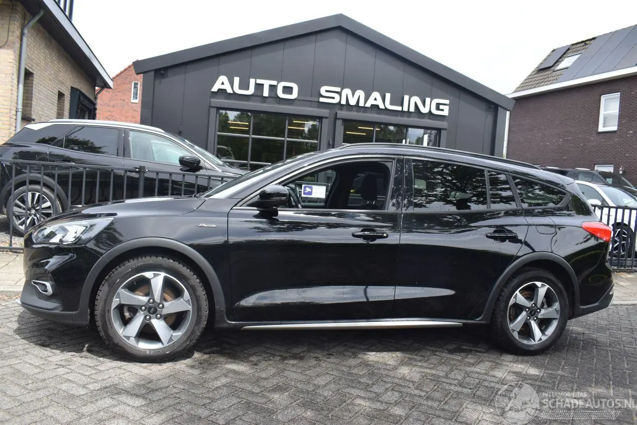 Ford Focus 2021 photo 1