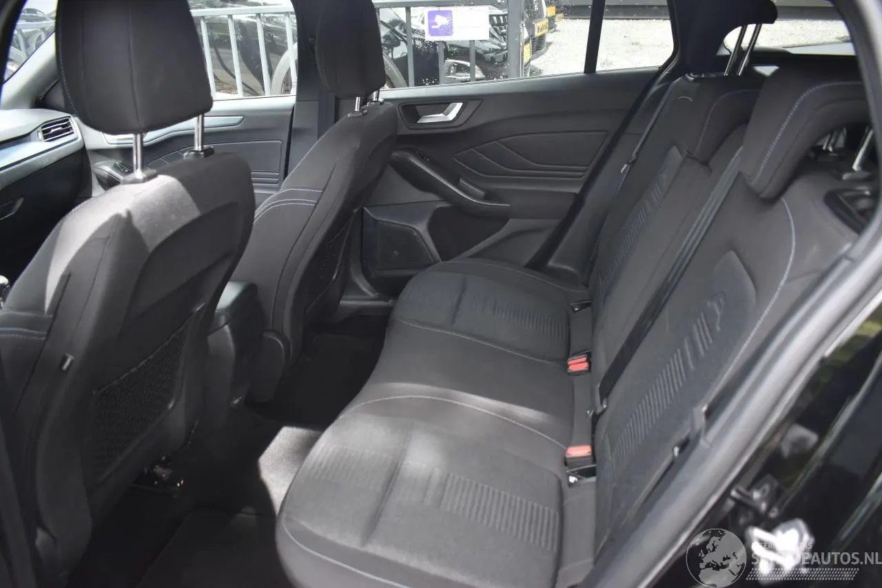 Ford Focus 2021 photo 6