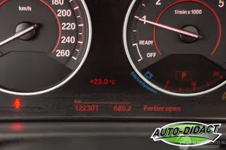 BMW 3-serie 2018 foto 8