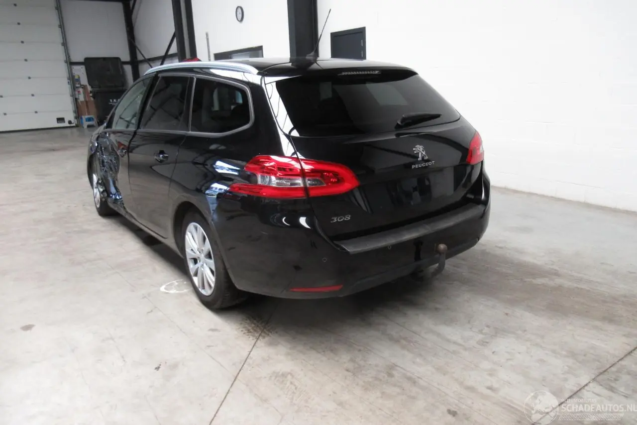 Peugeot 308 2020 photo 3