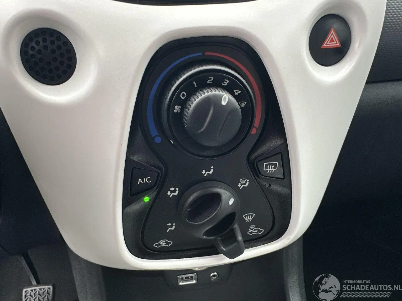 Citroën C1 2021 фото 11