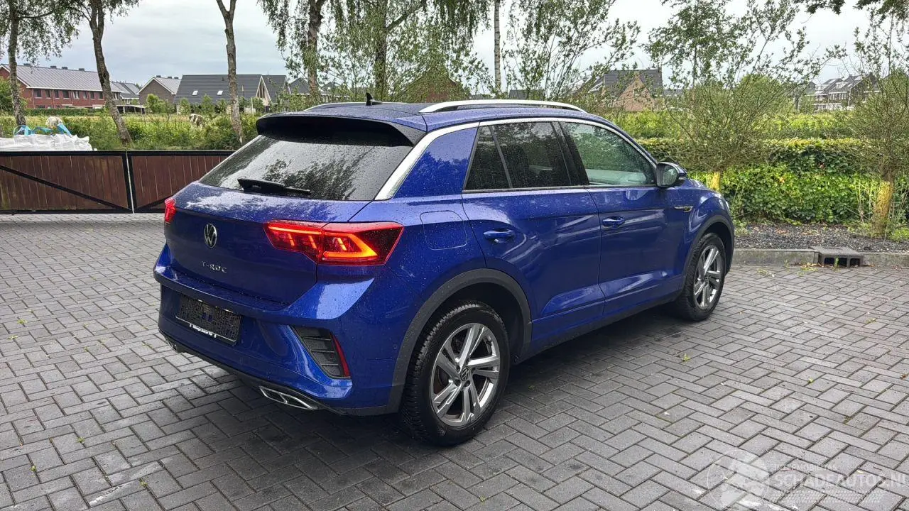 Volkswagen T-Roc 2025 photo 2