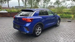 Volkswagen T-Roc 2025 photo 2