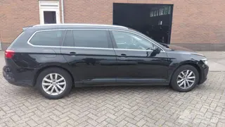 Volkswagen Passat 2019 foto 1
