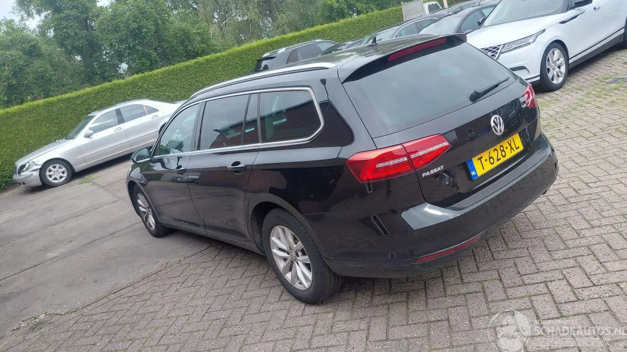 Volkswagen Passat 2019 foto 10
