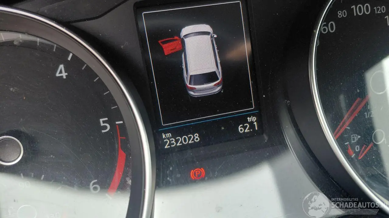 Volkswagen Passat 2019 foto 3