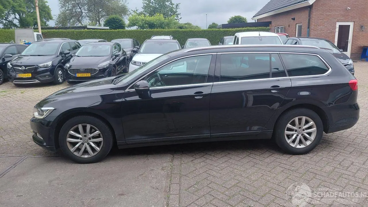 Volkswagen Passat 2019 foto 11