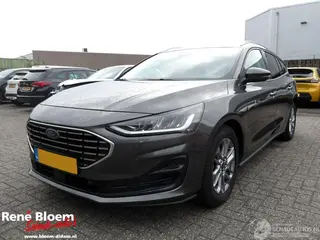 Ford Focus 2022 photo 1