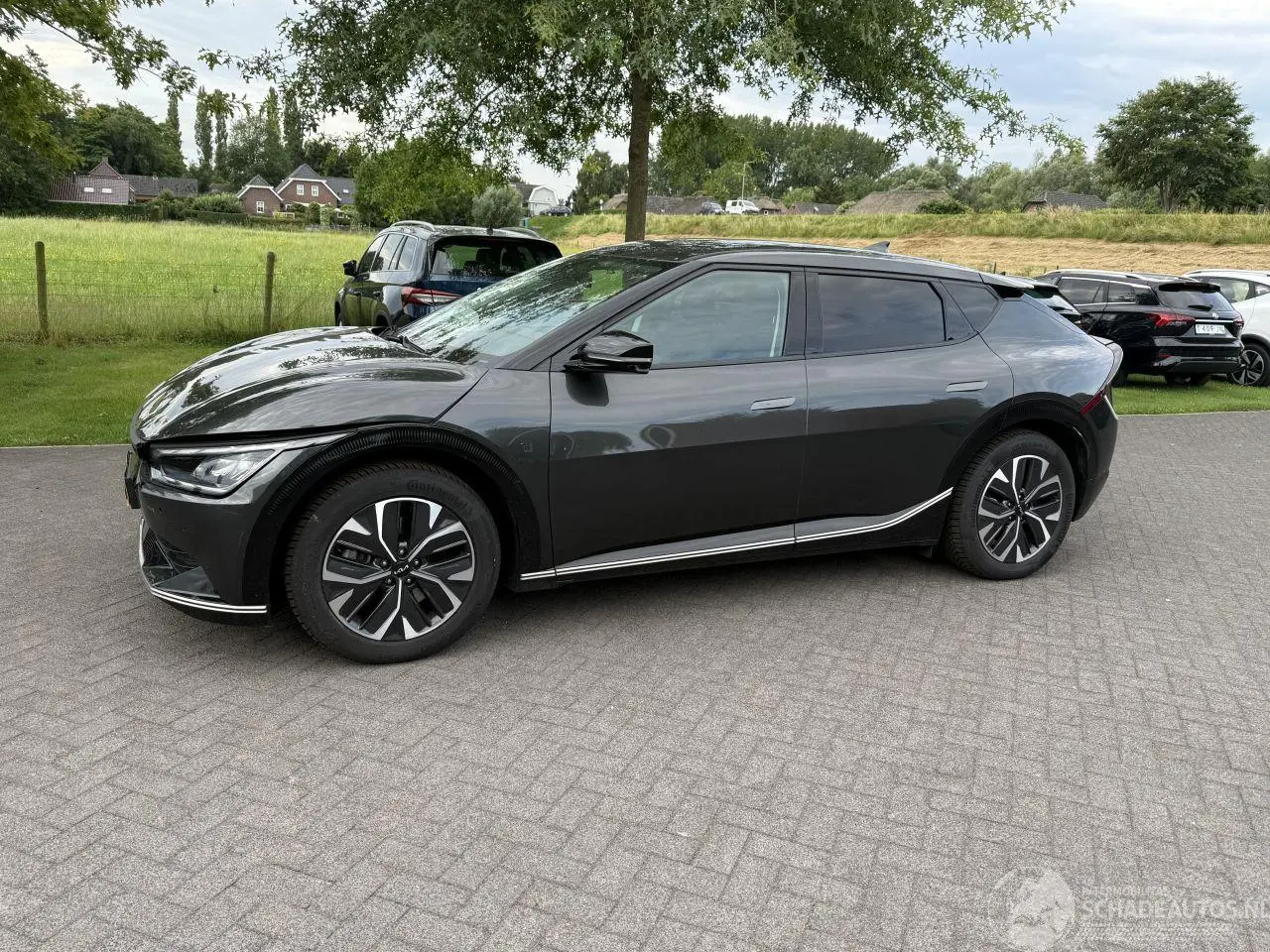 Kia EV6 2023 photo 1