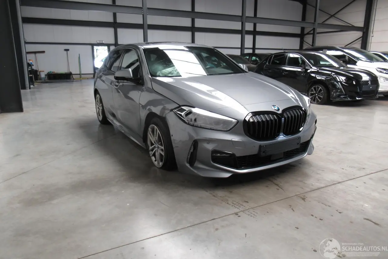 BMW 1-serie 2022 photo 6