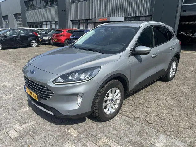 Ford Kuga, 2022