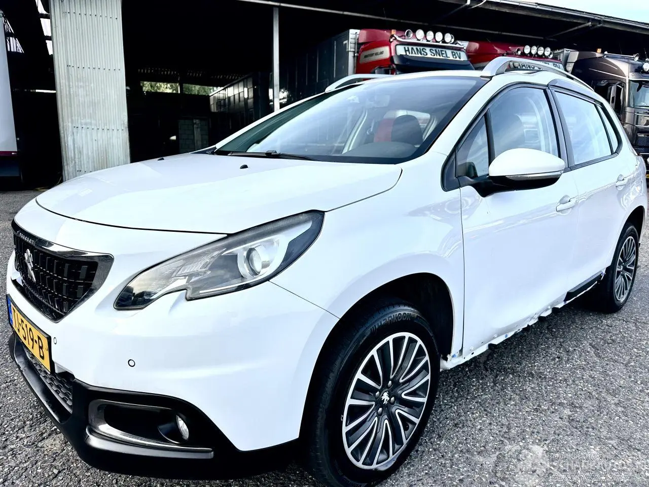 Peugeot 2008 2018 фото 2