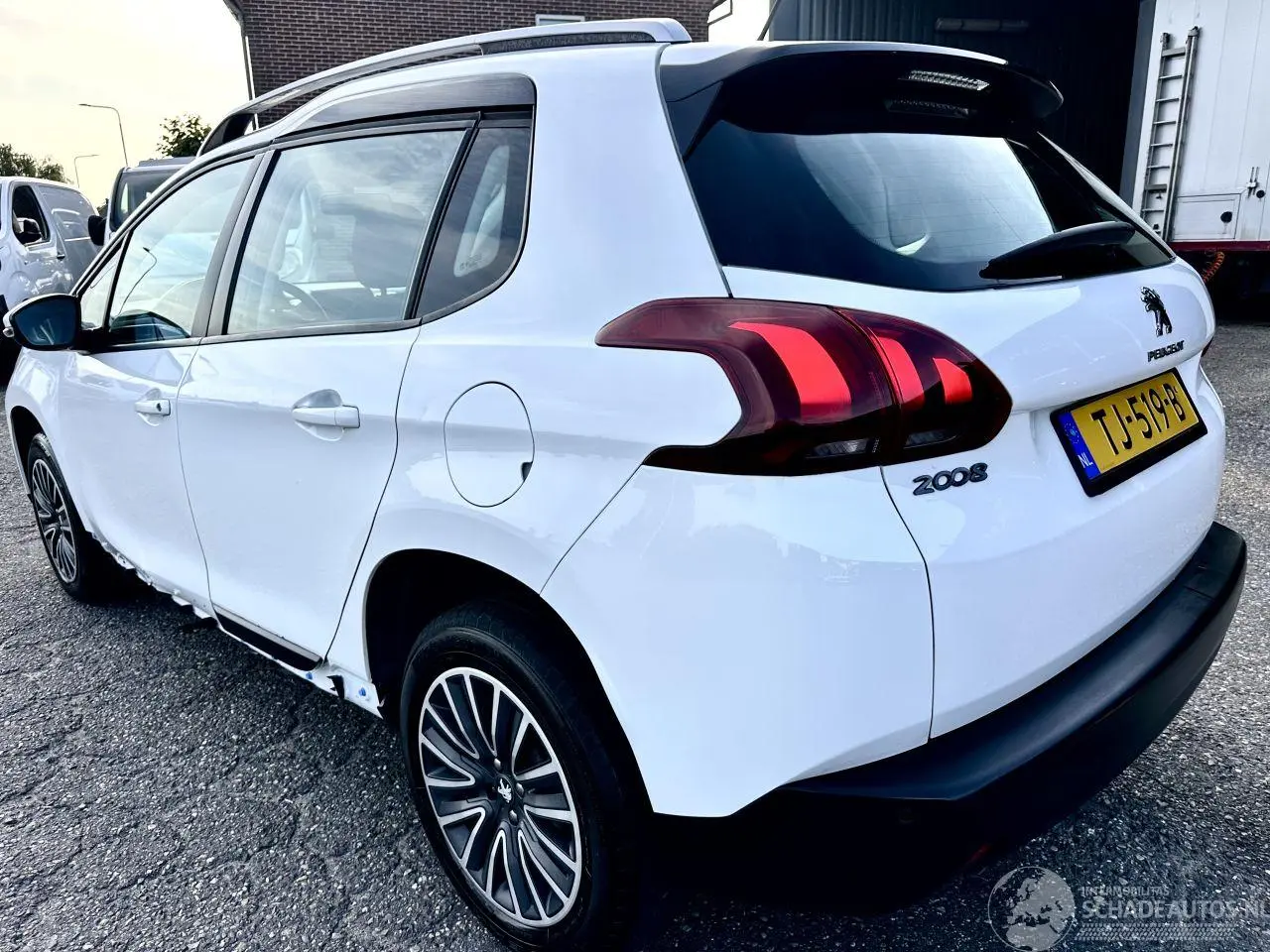 Peugeot 2008 2018 фото 7