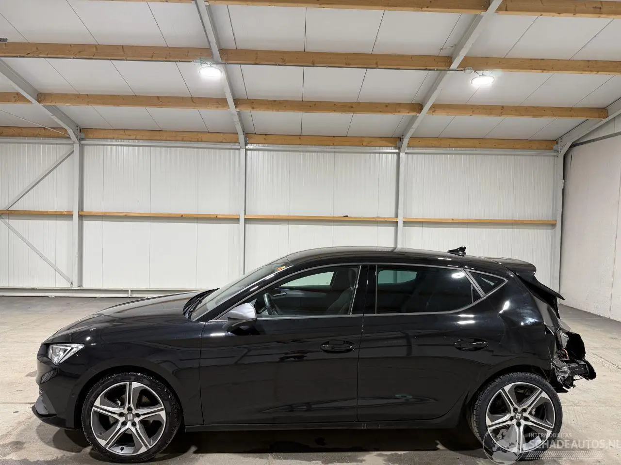 Seat Leon 2023 фото 8