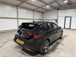 Seat Leon 2023 фото 6