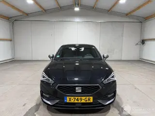 Seat Leon 2023 фото 4