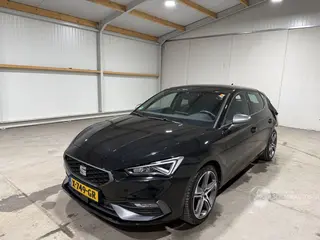Seat Leon 2023 фото 10