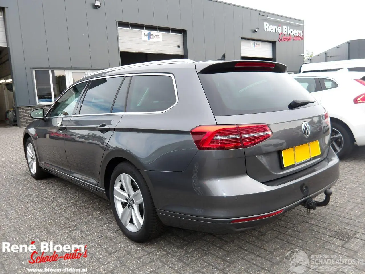 Volkswagen Passat 2018 foto 2