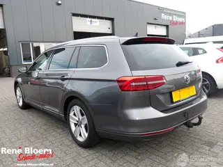 Volkswagen Passat 2018 foto 2