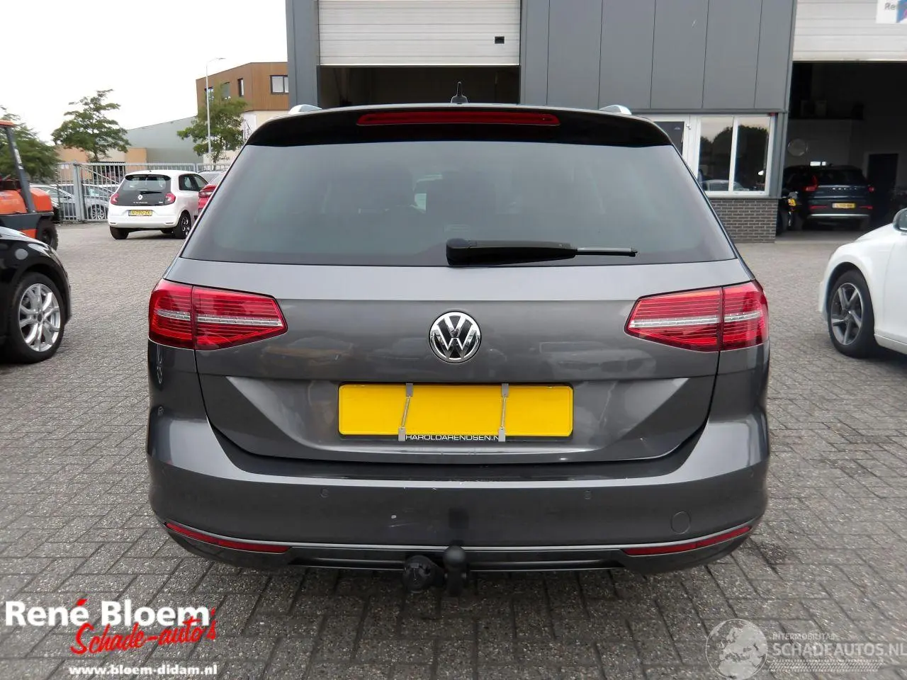 Volkswagen Passat 2018 foto 3