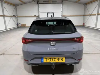 Seat Leon 2023 фото 7