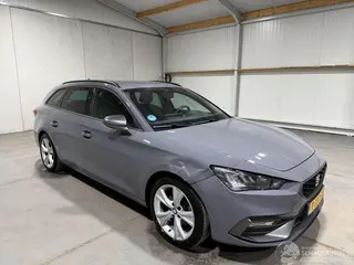 Seat Leon 2023 фото 2
