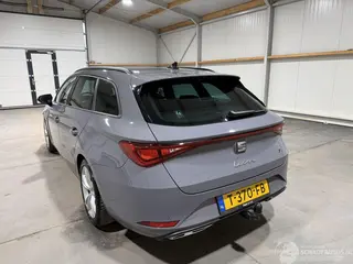 Seat Leon 2023 фото 12
