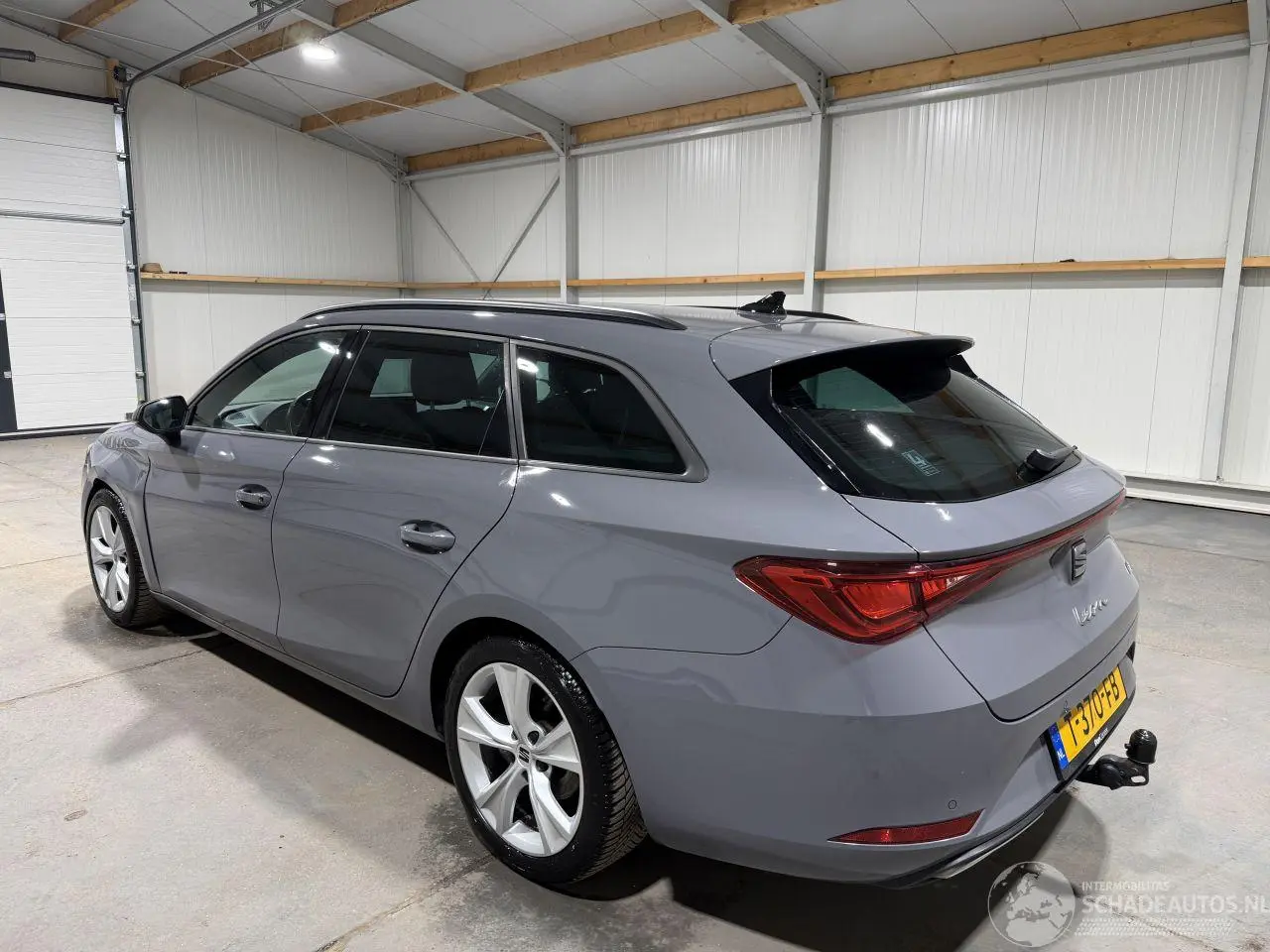 Seat Leon 2023 фото 11