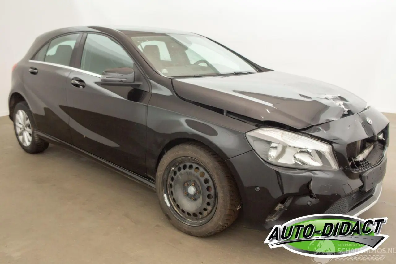 Mercedes A-klasse 2017 photo 2
