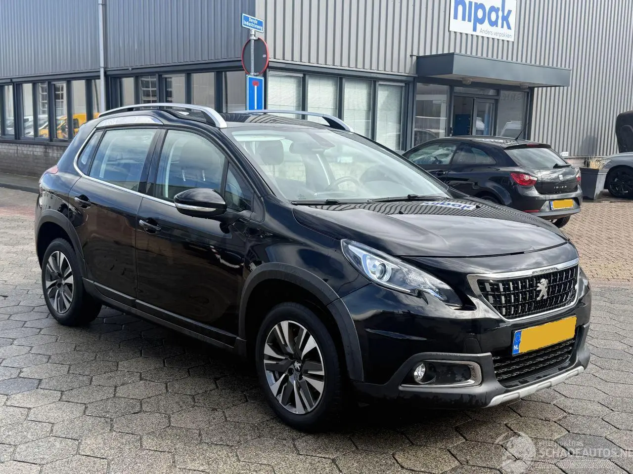 Peugeot 2008 2017 фото 4
