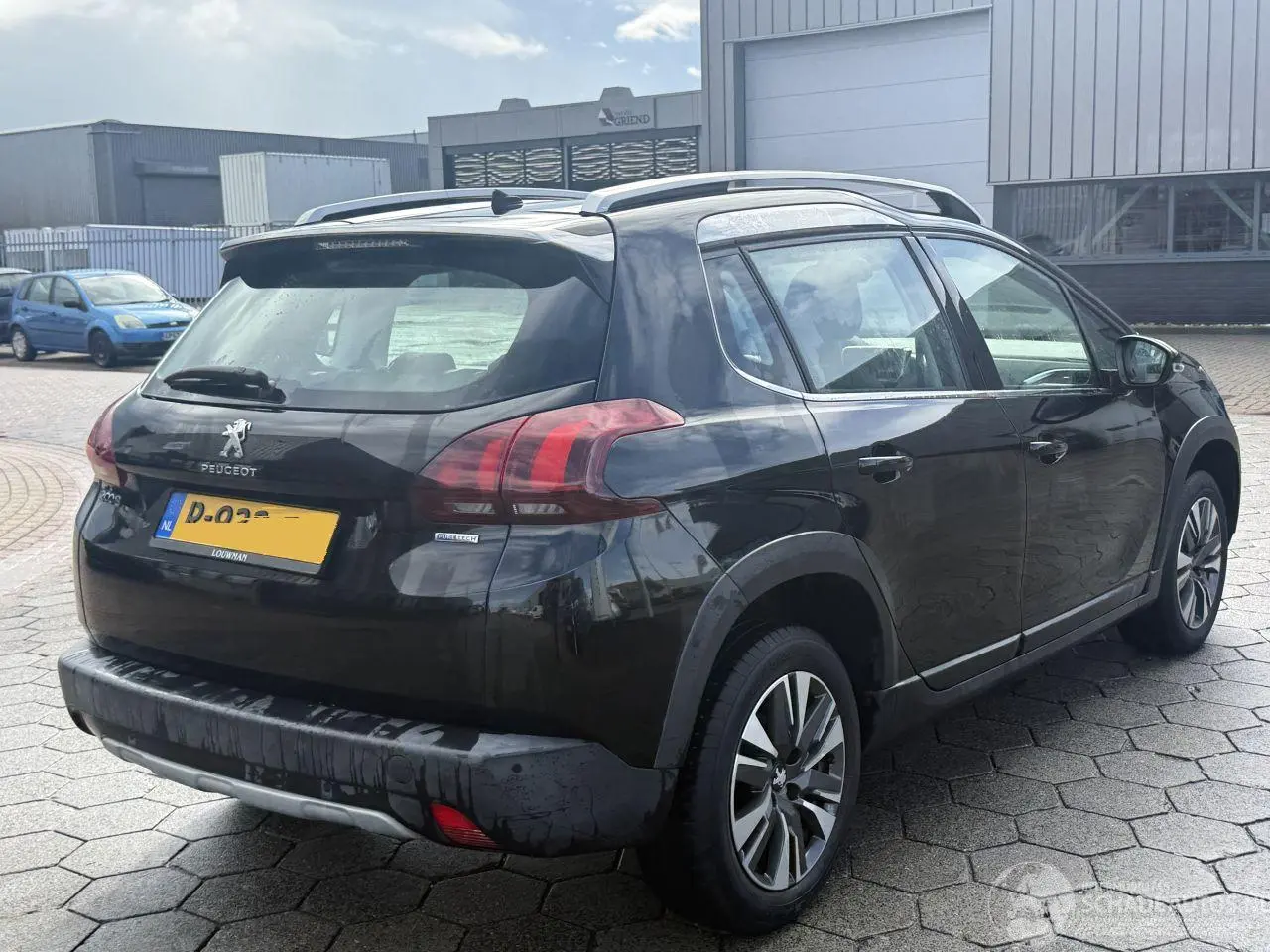 Peugeot 2008 2017 фото 5