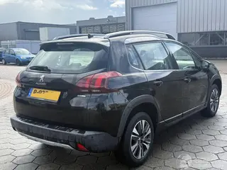 Peugeot 2008 2017 фото 5