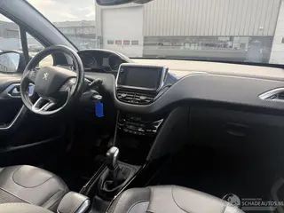 Peugeot 2008 2017 фото 12