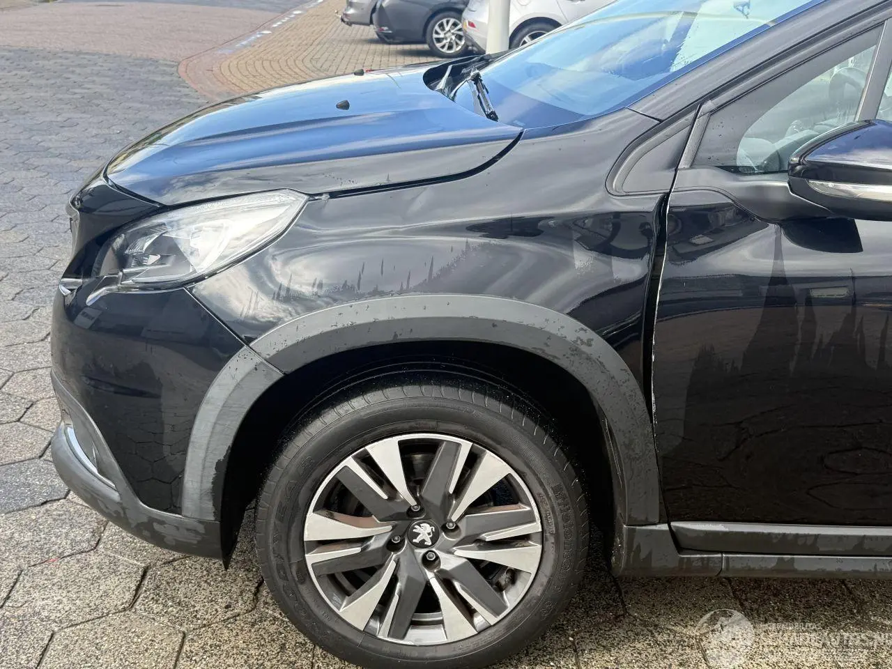 Peugeot 2008 2017 фото 10