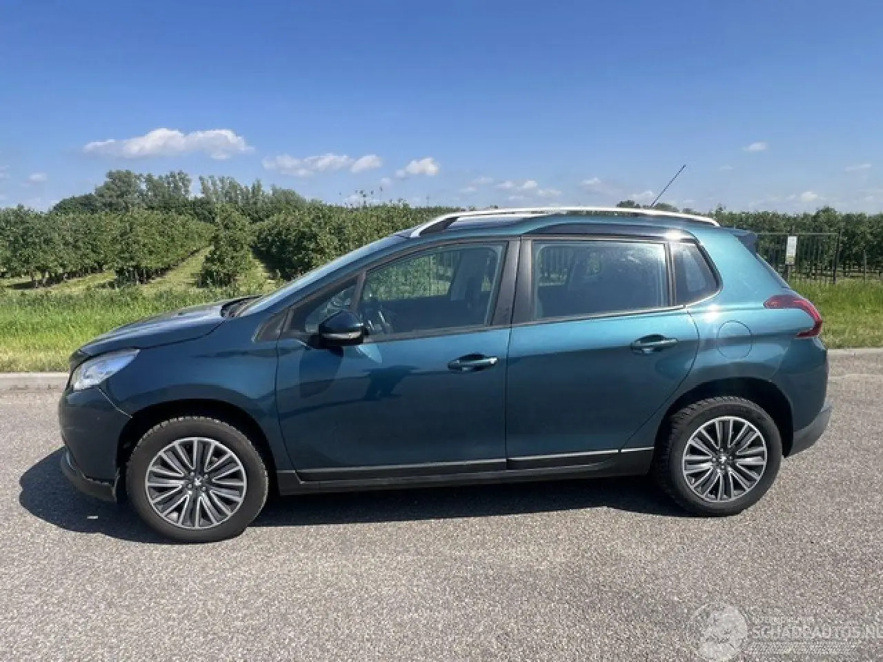 Peugeot 2008 2017 фото 2