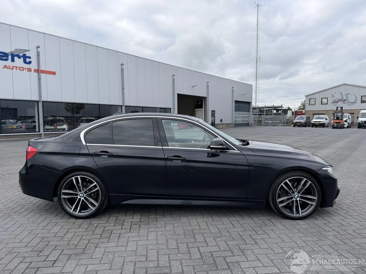 BMW 3-serie 2019 фото 5