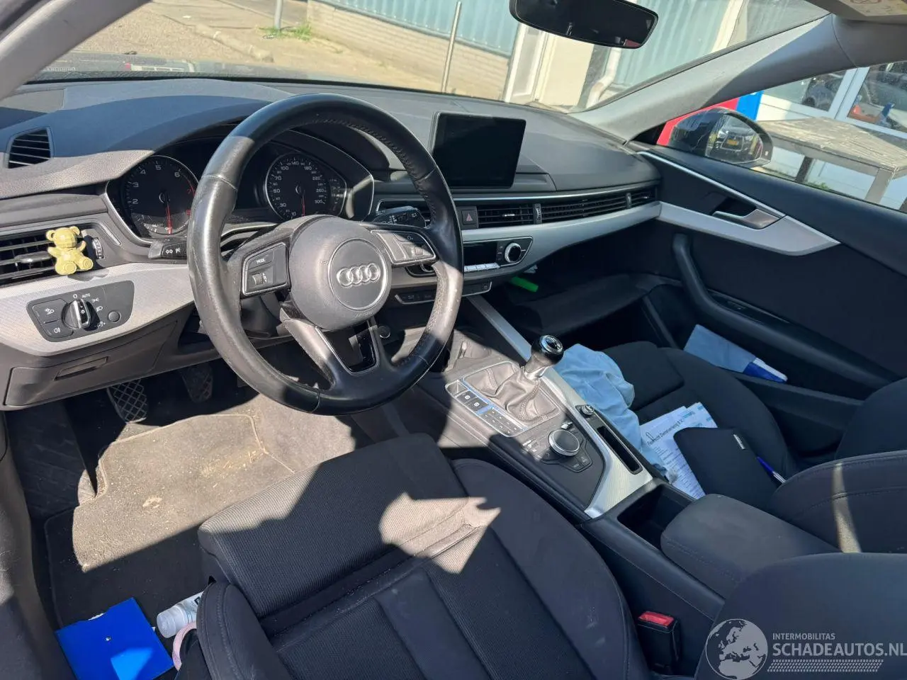 Audi A4 Avant 2017 photo 9