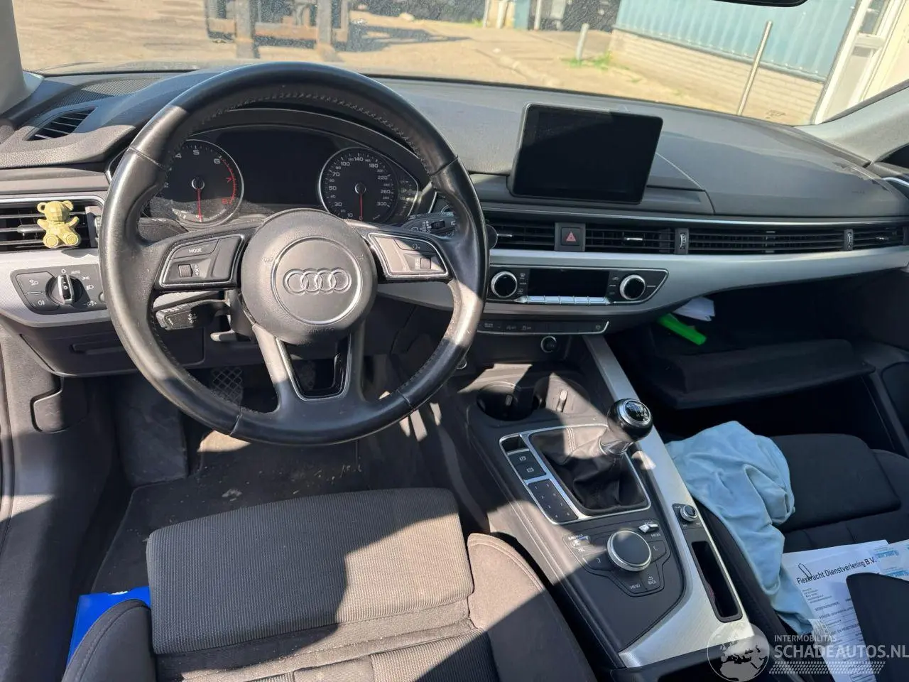 Audi A4 Avant 2017 photo 10
