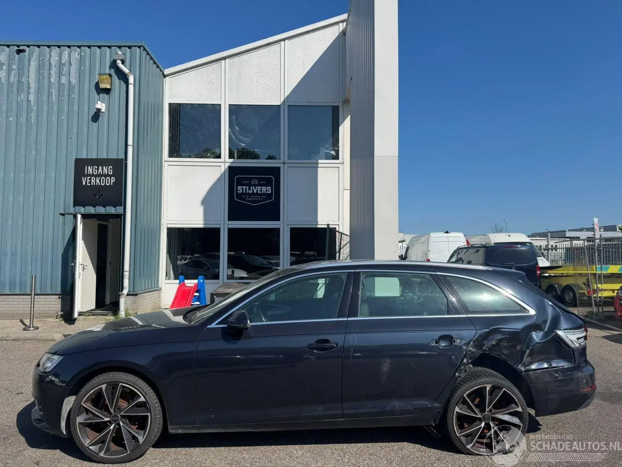 Audi A4 Avant 2017 photo 2