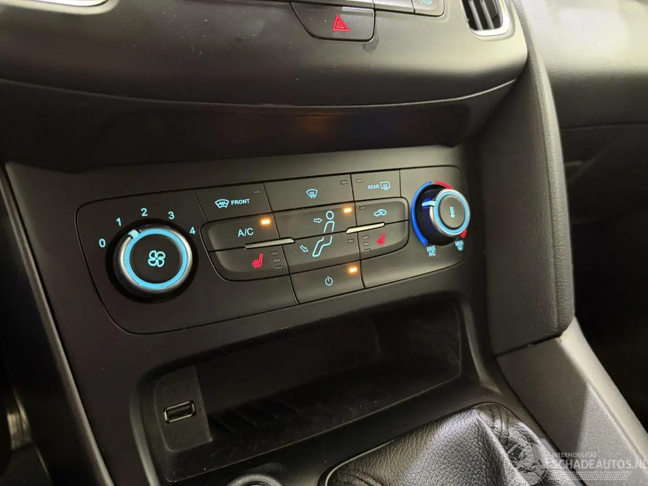Ford Focus 2018 фото 8