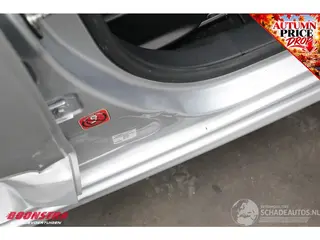 Peugeot 208 2017 фото 8