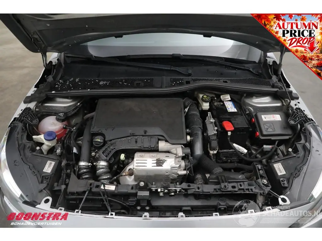 Peugeot 208 2019 фото 17