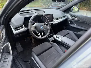 BMW iX1 2023 фото 6